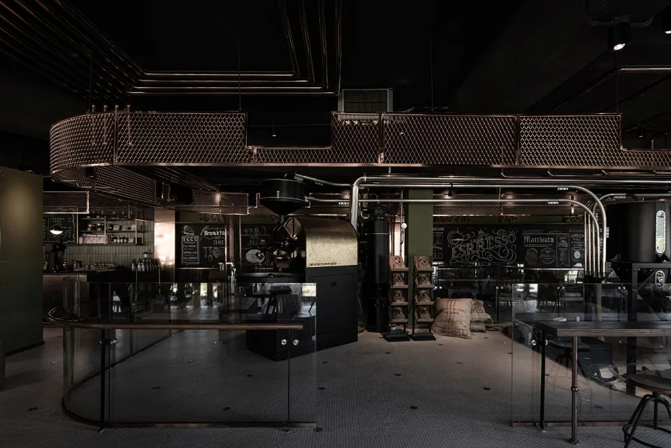 彭厨硬核的金属质感，让这个杭州餐饮空间设计绝了